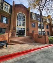 23311 Plantation Dr NE in Atlanta, GA - Building Photo