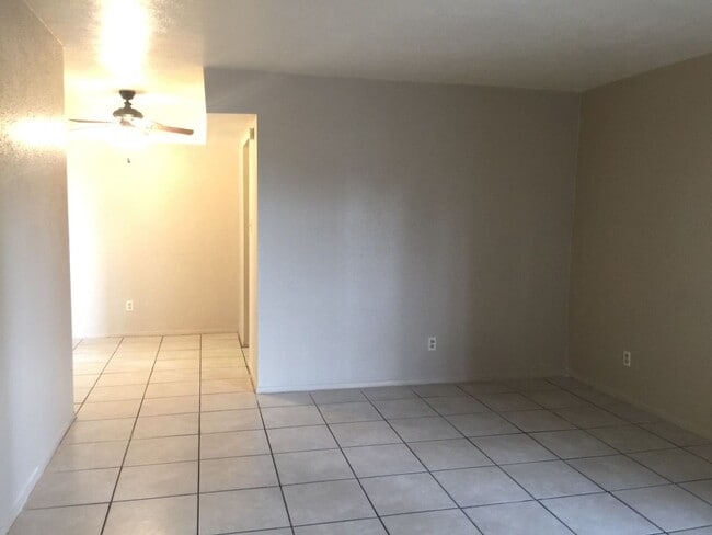 1620 N Wilmot Rd, Unit 1620 N Wilmot Rd E241 in Tucson, AZ - Building Photo - Building Photo