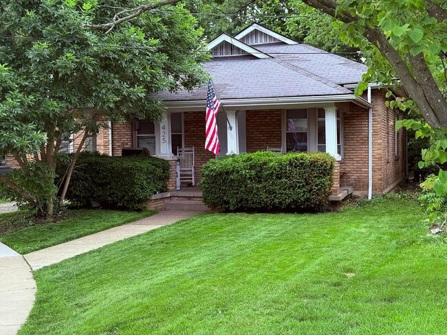 property at 425 Kentucky Ct