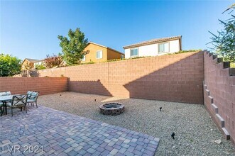 10981 Elk Sands Rd in Las Vegas, NV - Building Photo - Building Photo
