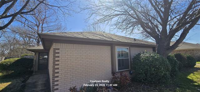 1029 Cottonwood Trail in Benbrook, TX - Building Photo - Building Photo