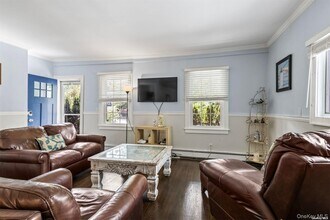 245 Main St in Cold Spring Harbor, NY - Building Photo - Building Photo