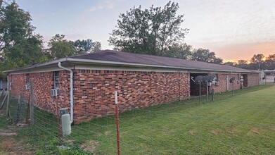 100 Reynolds St in Mulberry, AR - Building Photo - Building Photo