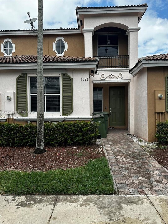 2341 NE 42nd Cir in Homestead, FL - Building Photo