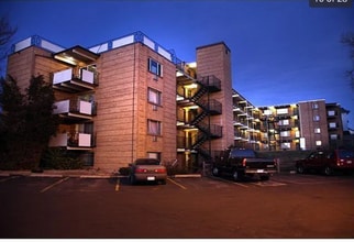 800 W Belleview Ave, Unit 204 in Englewood, CO - Building Photo - Building Photo