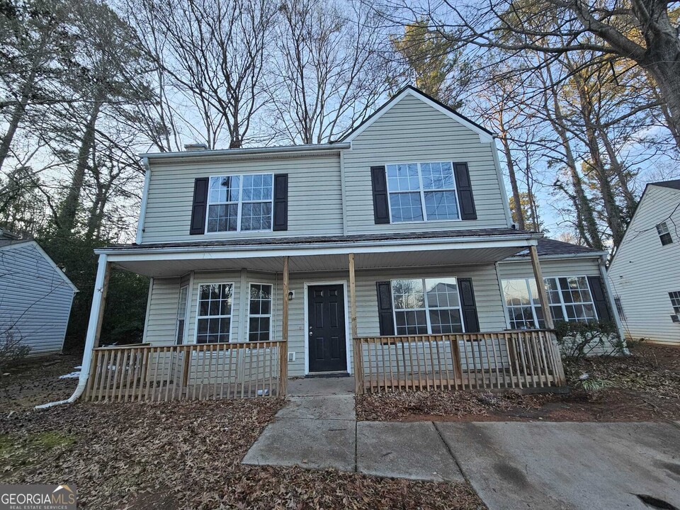 614 Waynes Ct SE in Atlanta, GA - Building Photo