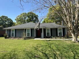 209 Brighton Woods Dr in Pooler, GA - Building Photo