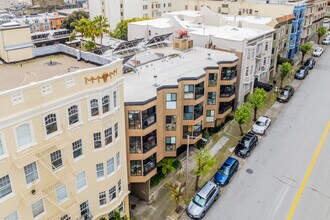 Pacific Heights in San Francisco, CA - Foto de edificio - Building Photo