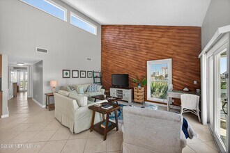 724 1st St S in Jacksonville Beach, FL - Building Photo - Building Photo