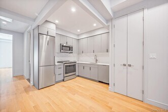 30-61 38th St in Queens, NY - Building Photo - Building Photo