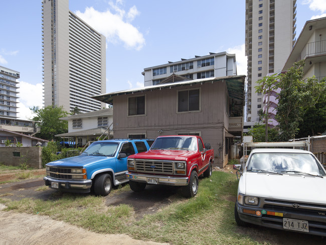 411 Kalaimoku St