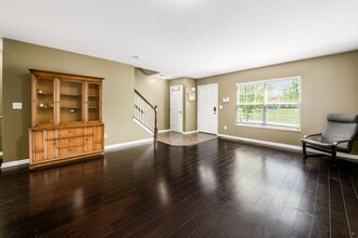 114 Highbluffs Blvd in Columbus, OH - Building Photo - Building Photo