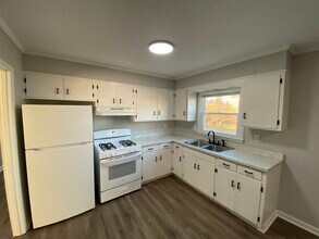 3200 Northwynn Dr in Gastonia, NC - Building Photo - Building Photo