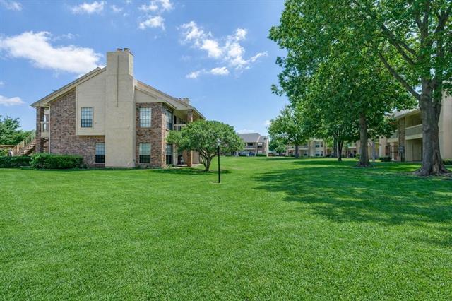 property at 3120 Devonshire Dr