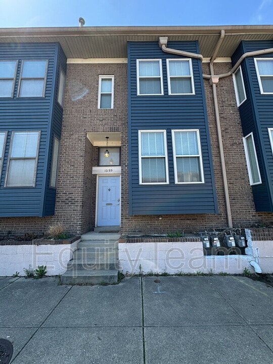 1039 Central Ave in Cincinnati, OH - Building Photo