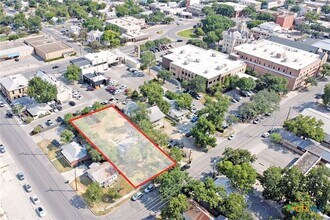 268 E Mill St in New Braunfels, TX - Building Photo - Building Photo