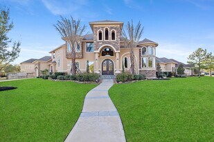 21603 Christopher Lake Ct in Cypress, TX - Building Photo