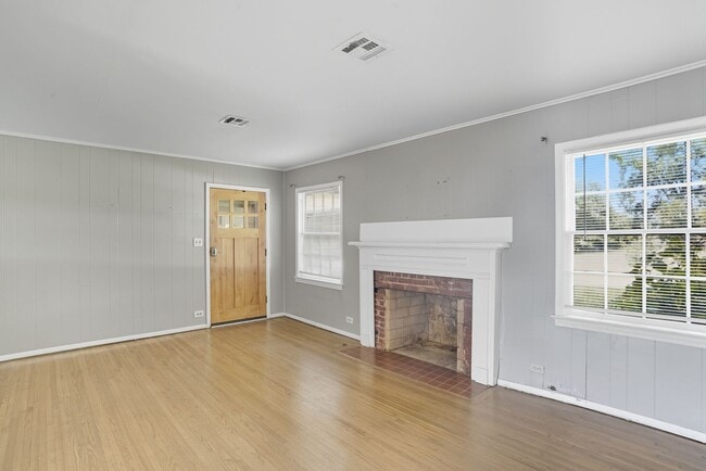 124 E 33rd Pl in Tulsa, OK - Foto de edificio - Building Photo