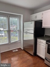 7933 Pebble Brook Ct in Springfield, VA - Foto de edificio - Building Photo
