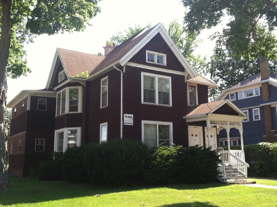 639 Amherst Ave, Unit 639A in Oshkosh, WI - Foto de edificio