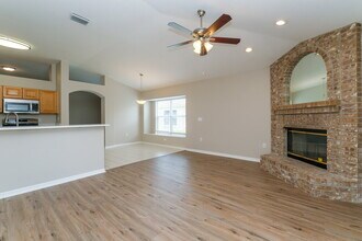 29551 Morwen Pl in Zephyrhills, FL - Foto de edificio - Building Photo