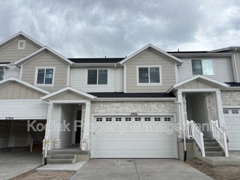 2702 Blue Dawn Ln in Saratoga Springs, UT - Building Photo