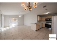 4215 N 107th Ln in Phoenix, AZ - Foto de edificio - Building Photo