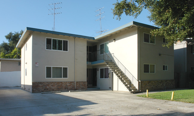 2130 Rexford Way in San Jose, CA - Building Photo - Building Photo