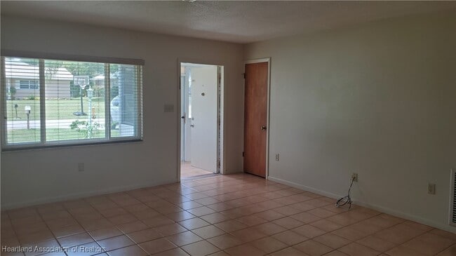 2711 Orange Grove Dr in Sebring, FL - Building Photo - Building Photo