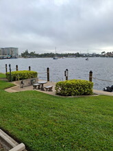 416 Tudor Dr, Unit Bimini Basin condo in Cape Coral, FL - Foto de edificio - Building Photo
