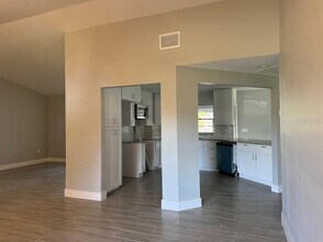 5835 Colony Pl Dr in Lakeland, FL - Building Photo - Building Photo