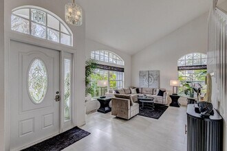 18174 SE Fairview Cir in Tequesta, FL - Building Photo - Building Photo