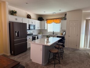 900 W Broadway Ave in Apache Junction, AZ - Building Photo - Building Photo