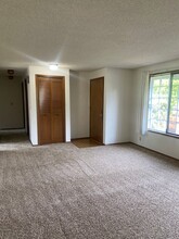 2772 Elysium Ave in Eugene, OR - Building Photo - Building Photo