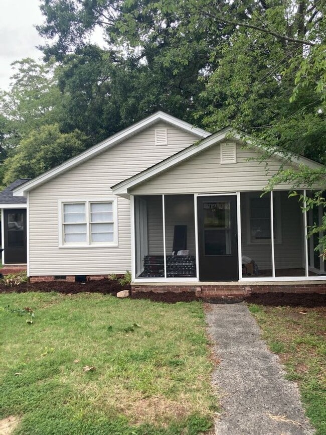 property at 1031 College Ave Ext