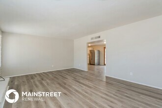 7321 E Lakeside Dr in Tucson, AZ - Building Photo - Building Photo