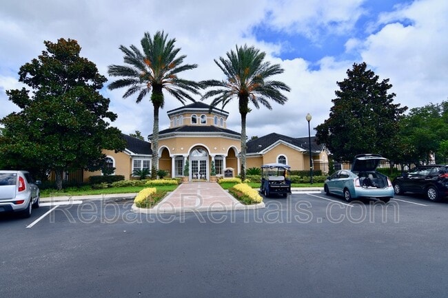10075 Gate Pkwy N in Jacksonville, FL - Foto de edificio - Building Photo