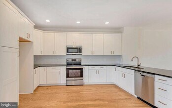 1064 Old Trail Dr in Crozet, VA - Building Photo - Building Photo