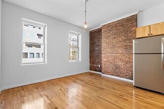 159 14th St in Hoboken, NJ - Building Photo - Building Photo
