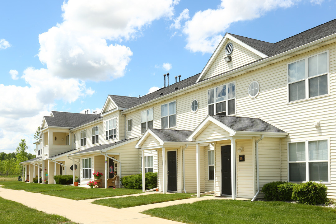 Townsend Apartments in Grand Ledge, MI - Building Photo