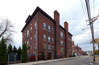 39 Webster St in Pawtucket, RI - Foto de edificio - Building Photo