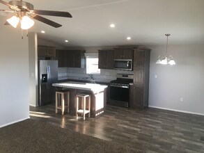 5275 California Way in Paradise, CA - Building Photo - Building Photo