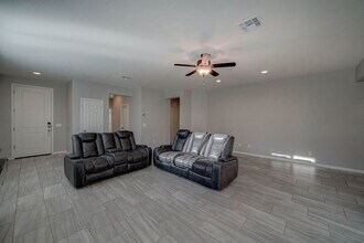 7636 W Quail Track Dr in Peoria, AZ - Building Photo - Building Photo