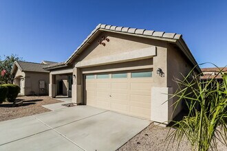 11686 W Monroe St in Avondale, AZ - Foto de edificio - Building Photo