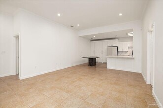 17 Canary Ave in McAllen, TX - Building Photo - Building Photo