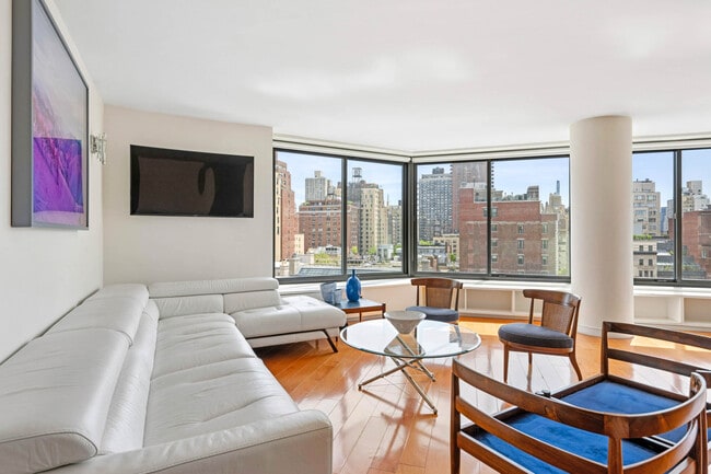 40 E 94th St in New York, NY - Building Photo - Building Photo