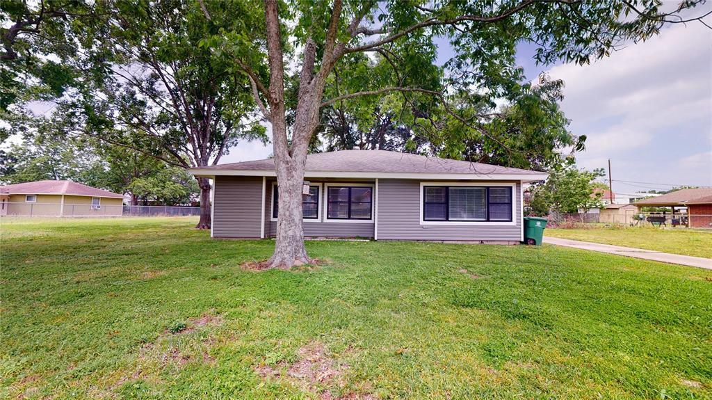 8341 Folkstone Ln Photo