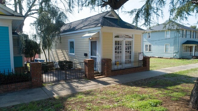 property at 728 Blanding St