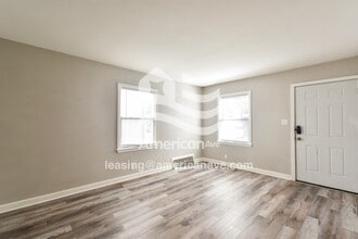 3155 N 42nd St in Milwaukee, WI - Building Photo - Building Photo