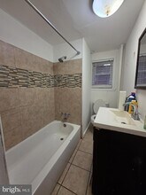 4910 Chestnut St, Unit 1F in Philadelphia, PA - Building Photo - Building Photo